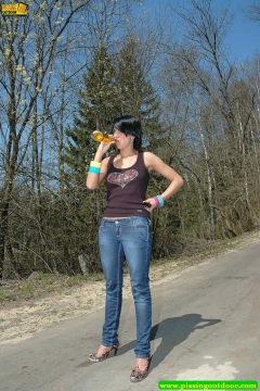 Pissing slut
