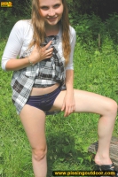 Grass pissing