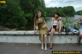 Friends pissing