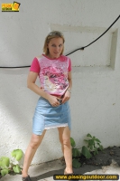 Outdoor pissing of teen girl cannot get into a house