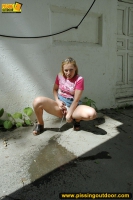 Outdoor pissing of teen girl cannot get into a house