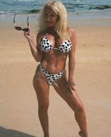 BLONDE MILF