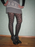 Nylon - upskirt - leg 24