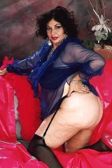 Elaine Everett (Bertha)