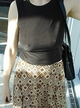 Braless ohne BH unterwegs