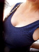 MAMI CON BUENAS TETAS NATURALES