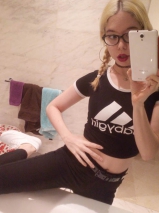 Hipster amateur blonde - kinky teen loves her selfies