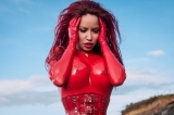 Bianca Baeuchamp Latex red 2
