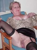 granny shows pussy