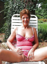 granny shows pussy