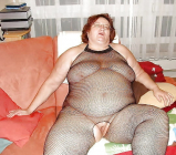 granny shows pussy