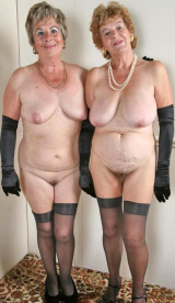 Hairy old mature in stokings 1
