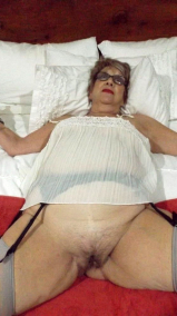 Sexy mature. In stokings. Hairy pussy 1