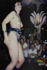 she like to open her holes!