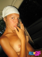Girlfriend teen nunaked surprise