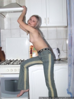Virgin in amateur striptease - N