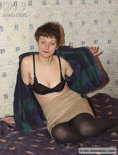 Oldie with hairy armpits - N