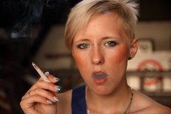 Little Kim smokes two - N