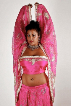 INDIAN BABE IN SARI - N