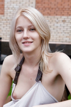 Blond to fuck 38 - N