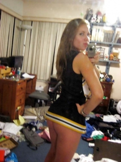 Cheerleader - N