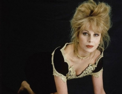 Joanna Lumley - N