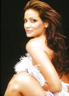 Constance Marie - N