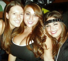 TITS IN TOPS (WANT TO JUMP OUT) - N