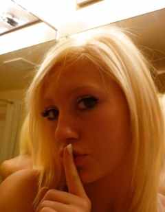 Sexy Blonde. - N