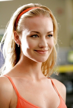 Yvonne Strahovski (Australian actress) - N