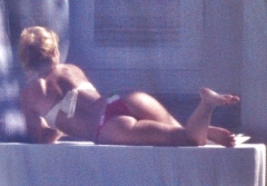 Cette salope de shakira big bitch - N