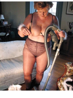 mature swinger deb cleans house - N