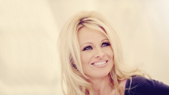 Blonde Big-tits Playboy Celebrity Model Pamela Anderson - N