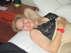 Aunt Sue - N
