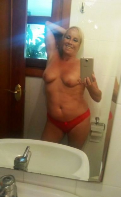 Mature Roxy hot brit wife - N