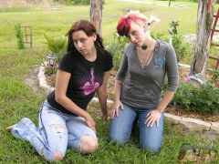 2 PUNK ROCK TEEN BUTTS - N