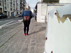 je joue les salopes dans les rues - N