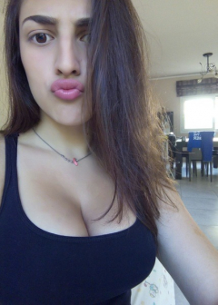 Korina Makarizi - N
