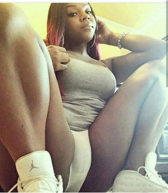 welcoming legstoe - N