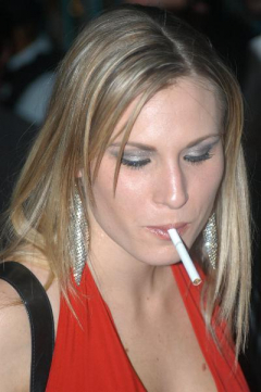 Smoking Whore's #003 - N