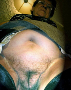 granny shows pussy - N