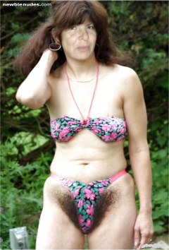 Sexy woman and hairy pussy 5 - N