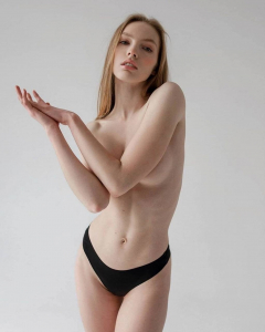 mature and sexy - N