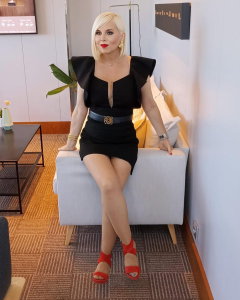 mature and sexy - N