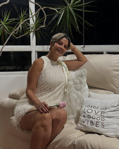 mature and sexy - N