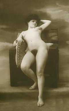 Antique Solo Chicks - N