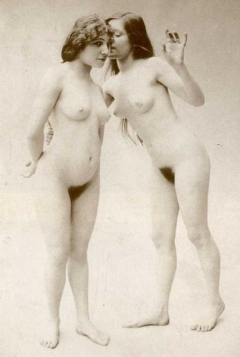 Antique pin babes 5 - N