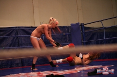 A rookie fighter, Leyla - N