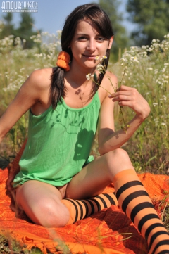 Marvelous girl outdoor - N