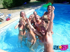 Exgirlfriends raunchy bikini party - N